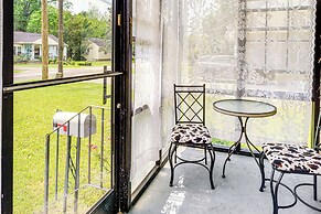 5 Mi to Southern Miss Campus: Unique Family Home!