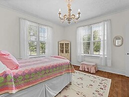 Tranquil Pool Home Near Siesta Key Sarasota