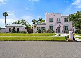 Tranquil Pool Home Near Siesta Key Sarasota