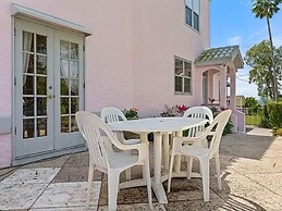 Tranquil Pool Home Near Siesta Key Sarasota