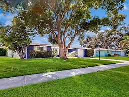 Tranquil Pool Home in Sarasota