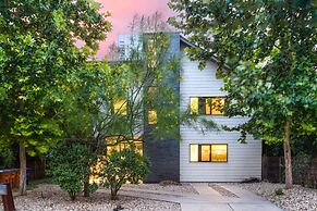 Backyard Pool Oasis Rainey Street 6 min Walk