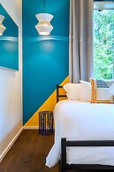 Backyard Pool Oasis Rainey Street 6 min Walk