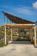 Oliva Emerald Eco - Secluded Off-grid Vineyard Villa