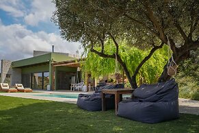 Oliva Emerald Eco - Secluded Off-grid Vineyard Villa