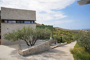 Oliva Emerald Eco - Secluded Off-grid Vineyard Villa