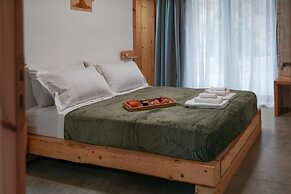 Oliva Emerald Eco - Secluded Off-grid Vineyard Villa