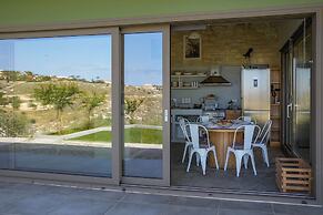 Oliva Emerald Eco - Secluded Off-grid Vineyard Villa