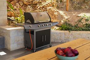 Oliva Emerald Eco - Secluded Off-grid Vineyard Villa