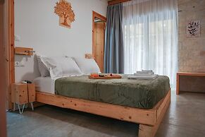 Oliva Emerald Eco - Secluded Off-grid Vineyard Villa