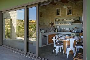 Oliva Emerald Eco - Secluded Off-grid Vineyard Villa