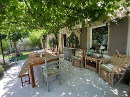 Charming Villa With AC in Alpilles