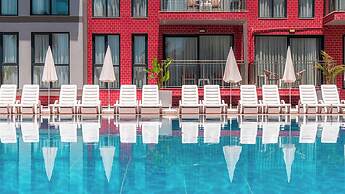 Laristone Suite Spa Hotel