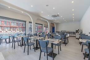 Laristone Suite Spa Hotel