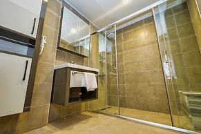 Laristone Suite Spa Hotel