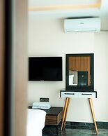 Laristone Suite Spa Hotel