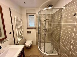 Apartment Picturesque Retreat