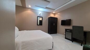 Riverview Hotel and Suites