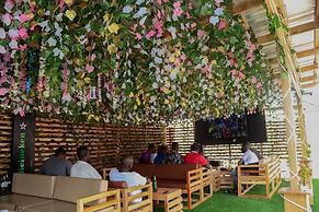 Riverview Hotel and Suites