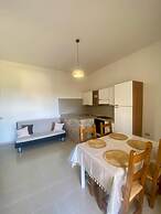 Lollis Corner La Muddizza