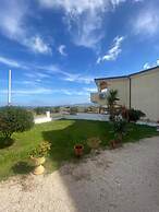 Lollis Corner La Muddizza