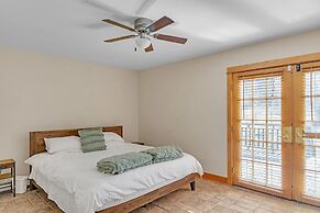 Charming Country 4br Retreat With Riverfront Views 4 Bedroom Cabin