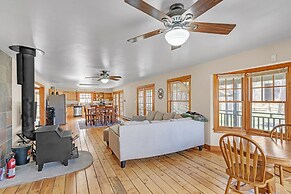 Charming Country 4br Retreat With Riverfront Views 4 Bedroom Cabin