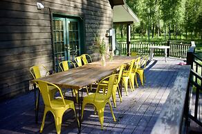 Charming Country 4br Retreat With Riverfront Views 4 Bedroom Cabin