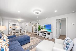 Tarpon Beach 206 2 Bedroom Condo