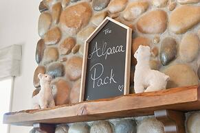 @ Marbella Lane - Alpaca Farm House l Pool