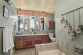 @ Marbella Lane - Alpaca Farm House l Pool