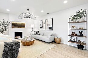 @ Marbella Lane - 3BR Designer Near Valley Fair