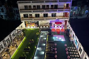Hotel Seven Apple