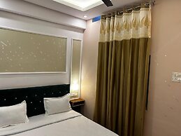 Hotel Seven Apple