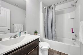 @ Marbella Lane - Polished 3BR Home in Austin TX