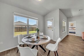 @ Marbella Lane - Polished 3BR Home in Austin TX