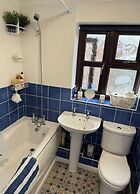 Quackers-seaside Village-pet Friendly-parking-