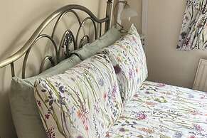 Quackers-seaside Village-pet Friendly-parking-