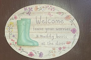 Quackers-seaside Village-pet Friendly-parking-