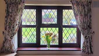 Quackers-seaside Village-pet Friendly-parking-