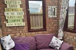 Quackers-seaside Village-pet Friendly-parking-