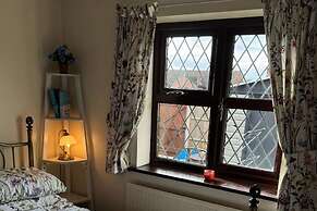 Quackers-seaside Village-pet Friendly-parking-
