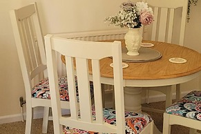 Quackers-seaside Village-pet Friendly-parking-