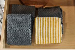 @ Marbella Lane - Seas the Bay Sanctuary