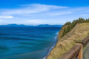 @ Marbella Lane - Seas the Bay Sanctuary