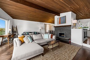 @ Marbella Lane - Seas the Bay Sanctuary