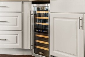 @ Marbella Lane - Seas the Bay Sanctuary