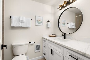 @ Marbella Lane - Seas the Bay Sanctuary