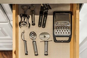 @ Marbella Lane - Seas the Bay Sanctuary