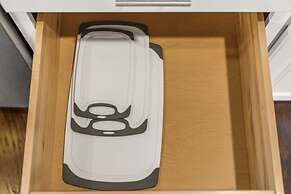 @ Marbella Lane - Seas the Bay Sanctuary